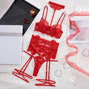 Costume sexy en dentelle avec joint creux façonnant le corps, sous-vêtements transparents à col licou