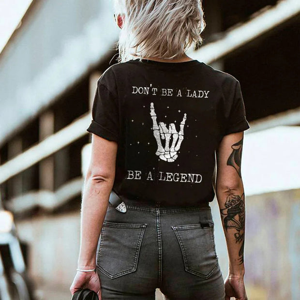 Kurzärmliges T-Shirt mit Rock-Totenkopf-Motiv und Handbedruckt