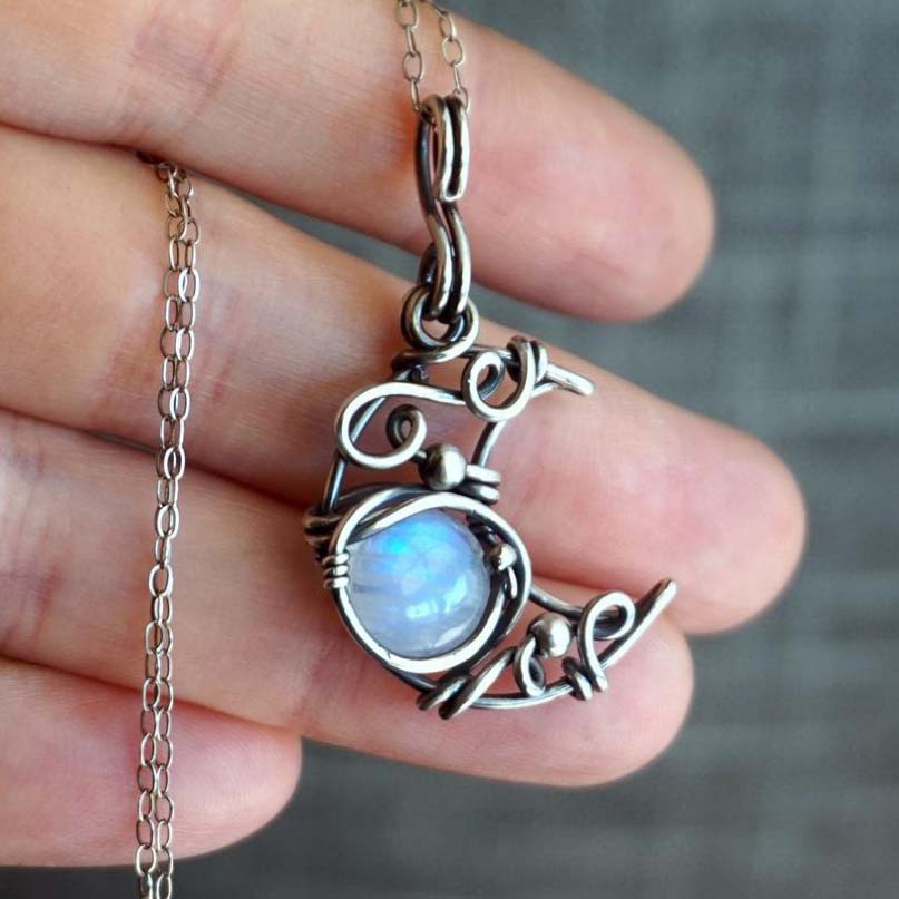 Retro Moonstone Moon Pendant Necklace