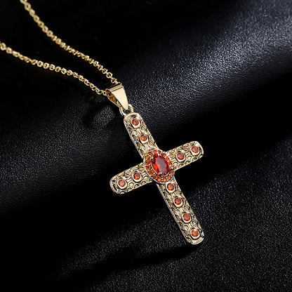 Collier pendentif croix religieuse en zircon 