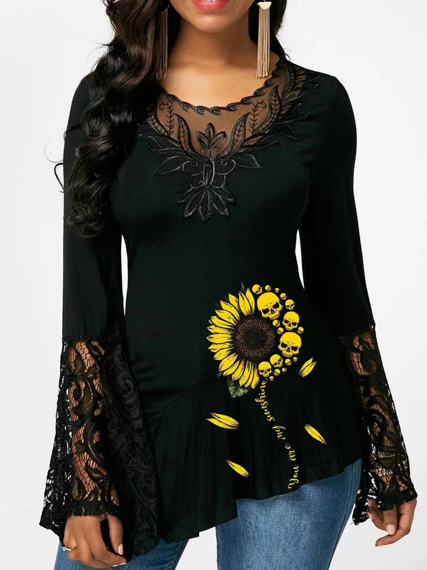 T-Shirt mit Sonnenblumen-Totenkopf, langen Ärmeln, Spitzennähten und unregelmäßiger Passform