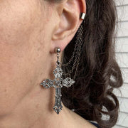 Boucles d'oreilles gothiques à clip en forme de croix 