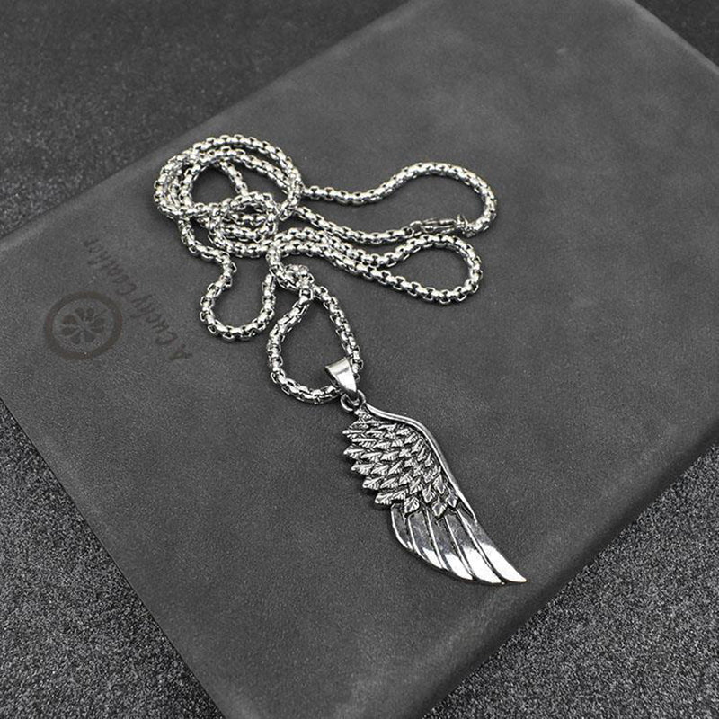 Collier pendentif aile d'ange à la mode 