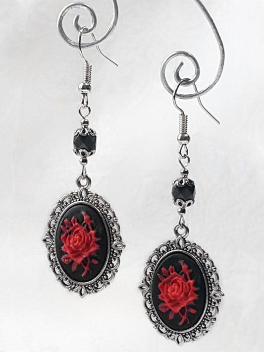 Boucles d'oreilles gothiques roses 