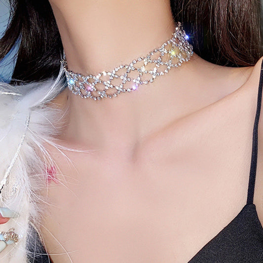 Hollowed-Out Rhinestone Fashion Choker