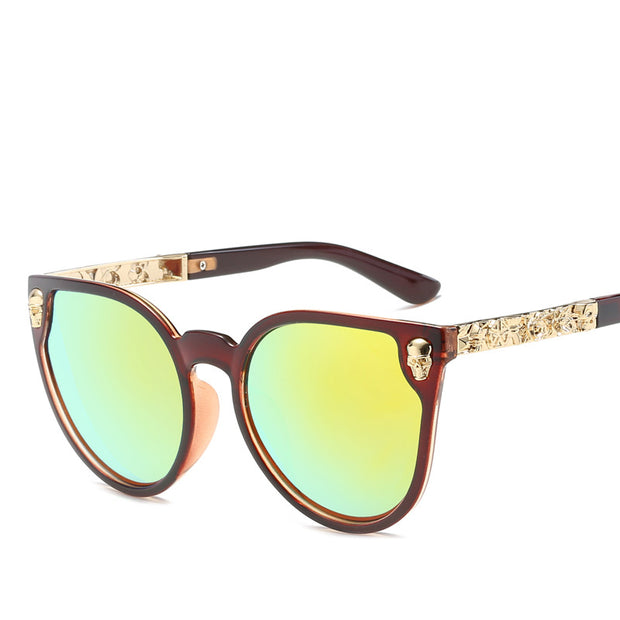 Sonnenbrille mit farbenfroher Totenkopf-Dekoration