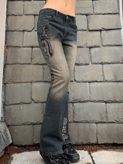 Retro-Bootcut-Jeans mit niedriger Taille und Stickerei 