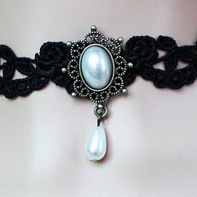 Elegant Pearl Lace Choker