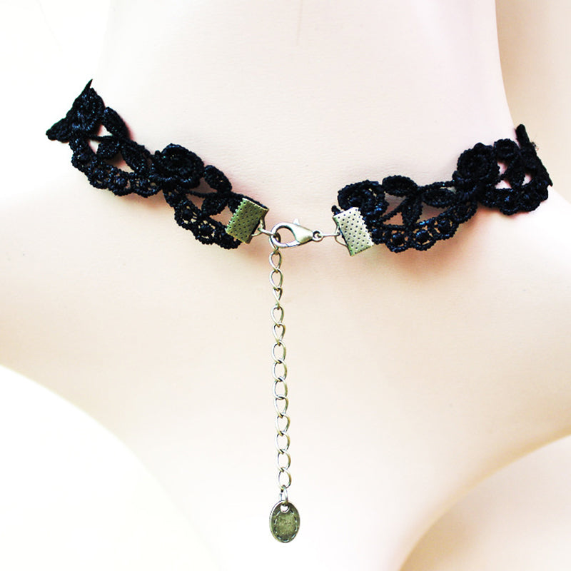 Elegant Pearl Lace Choker