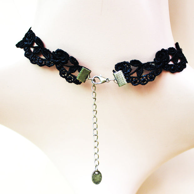 Elegantes Perlenspitzen-Halsband 