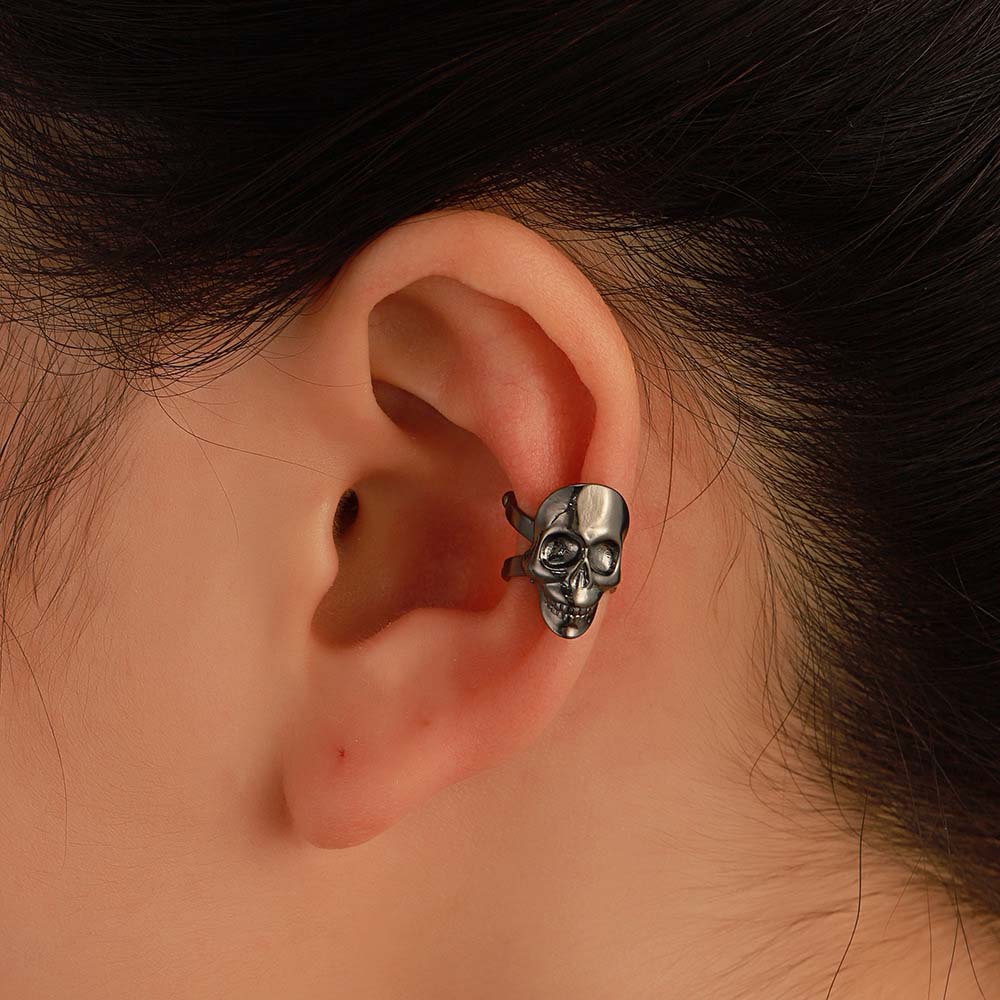 Retro Punk Skull Ear Cuff