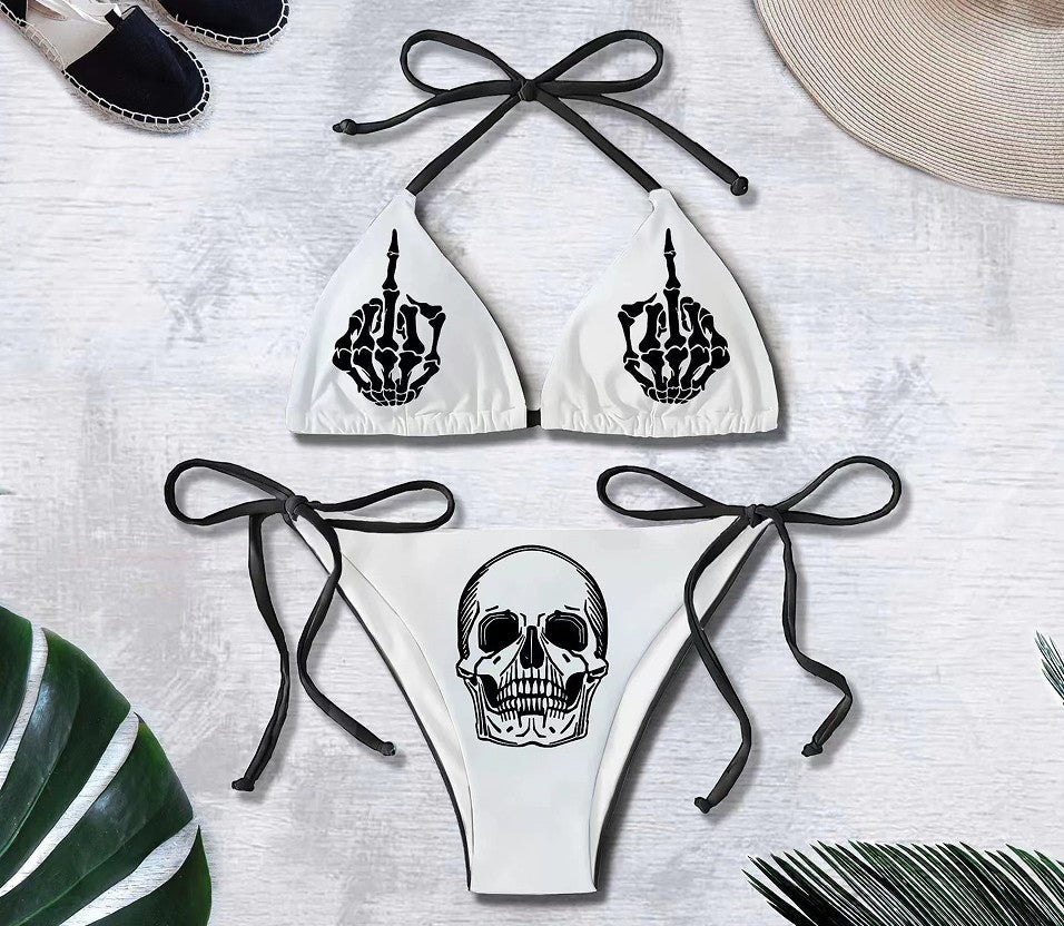 Sexy Bikini-Badeanzug mit Totenkopf-Print von Dark Magic