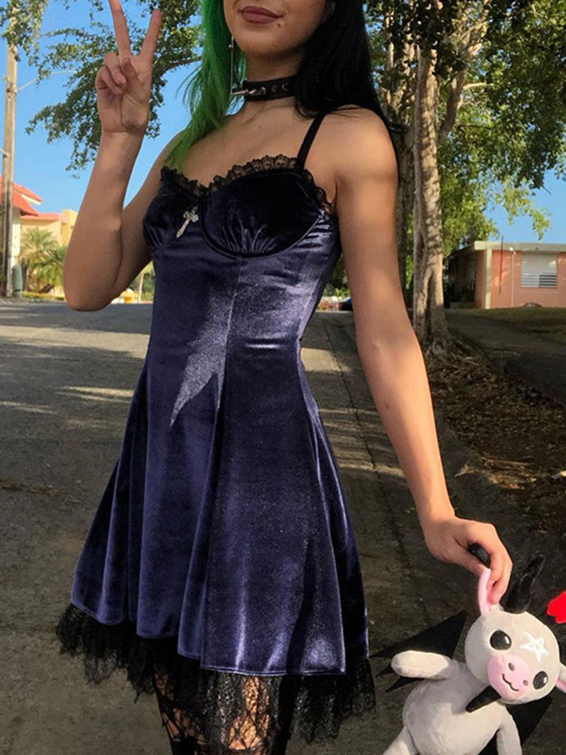 Robe sexy décolletée en dentelle de style gothique foncé 