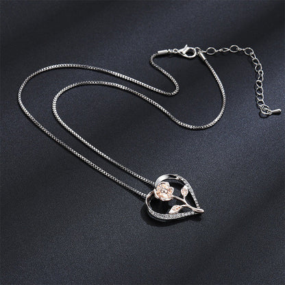 Collier de rose de diamant de zircon de mode 