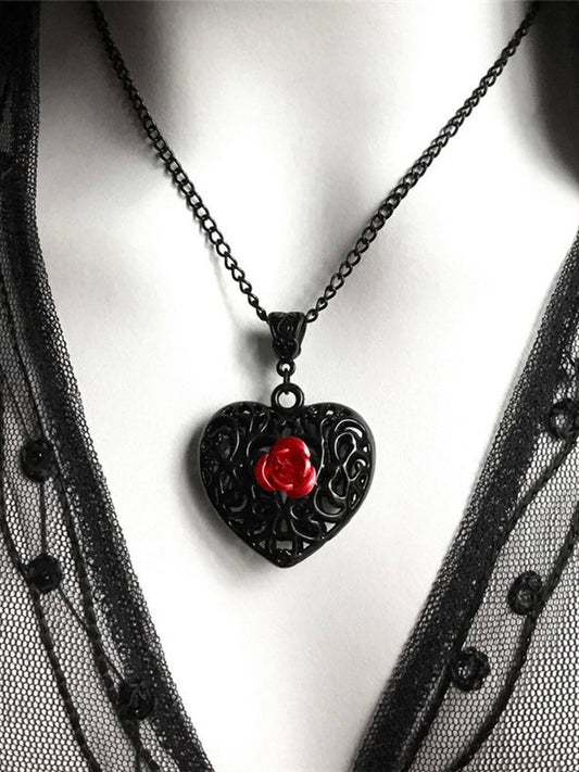 Collier coeur en filigrane noir 