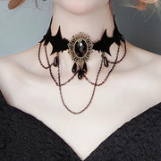 Gothic-Halsband mit Schmucksteinkette und Schnürung 