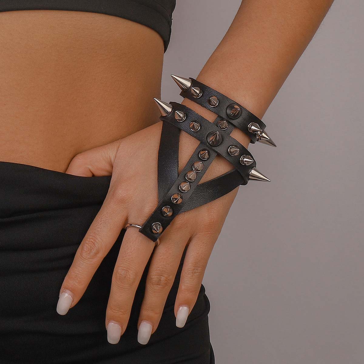 Punk Rivets Ring Leather Bracelet