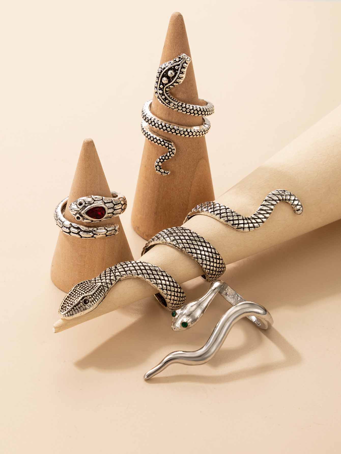 Serpentine Four-Piece Ring Set