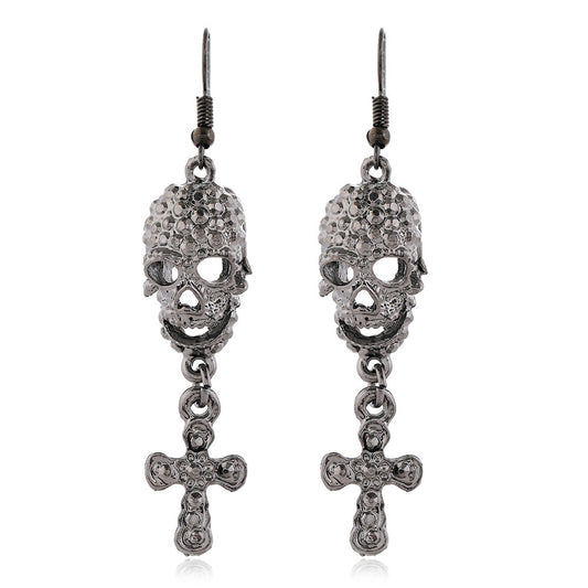 Boucles d'oreilles pendantes avec croix et crâne creux 