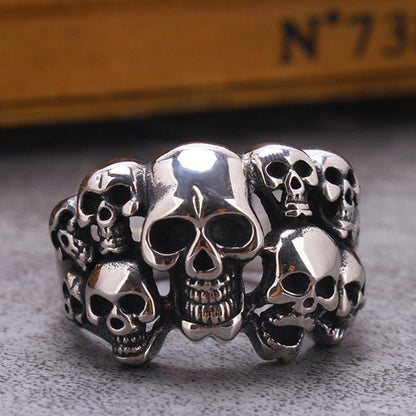 Modischer Ring mit Totenkopf-Motiv im Retro-Stil 